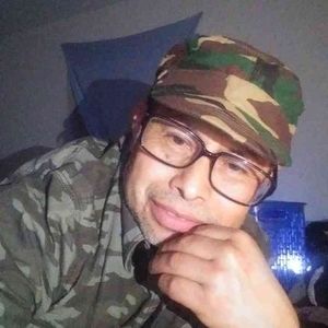 Meet your Posher, Victor